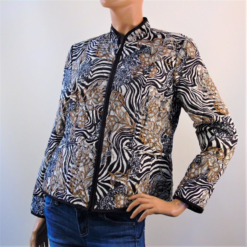 RQT Petite Woman Zebra Floral Quilted Jacket